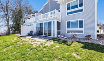 2622 LAKE St, Algoma, WI 54201