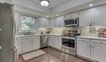 6903 White Pines Ct, Indianapolis, IN 46217