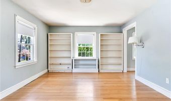 172 Hoyt Ave, East Providence, RI 02916