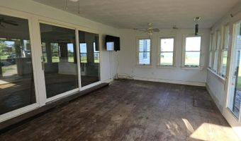 330 Narrow Shore Rd, Aydlett, NC 27916