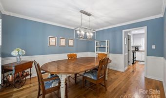 4301 Meadowridge Dr, Charlotte, NC 28226