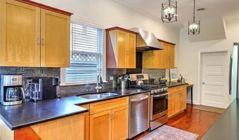 12 Howe St, Bristol, RI 02809