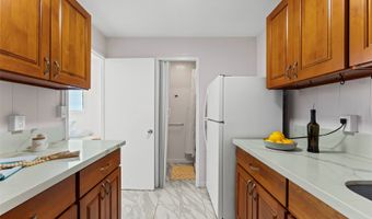 98-822 Kaamilo St, Aiea, HI 96701