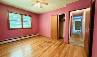 77 Griswold Dr, Rockingham, VT 05101