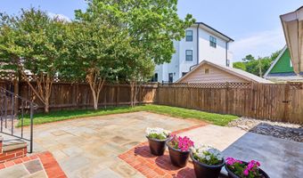 255 N BRYAN St, Arlington, VA 22201