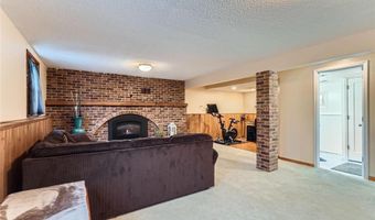 861 Cortland Dr, Apple Valley, MN 55124