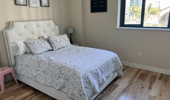 700 W E St 302, San Diego, CA 92101