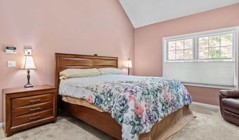 16 Breakneck Rd, Hudson, NH 03051