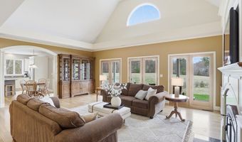 48 Vaughn Hill Rd, Bolton, MA 01740