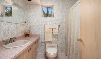 22 Golden View Dr, Johnston, RI 02919