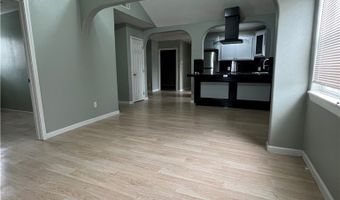 205 W 3rd St, Alice, TX 78332