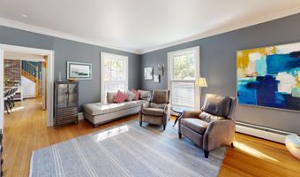 75 Court St, Belfast, ME 04915