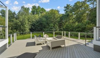 37 Dye Hill Rd, Hopkinton, RI 02832