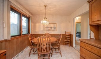 950 Kirwan Dr, Austintown, OH 44515
