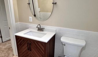 6727 W WAKEFIELD Dr #J, Alexandria, VA 22307