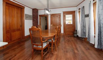 918 1st Ave, Ackley, IA 50601