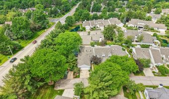 838 Lynnhaven Ln, Akron, OH 44313