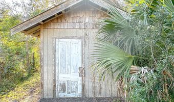 341 Smith Rd, Apalachicola, FL 32320