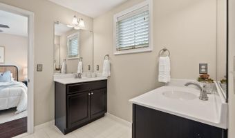 4798 VIRGINIA St, Alexandria, VA 22312