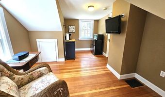 1892 Old Louisquisset Pike, Lincoln, RI 02865