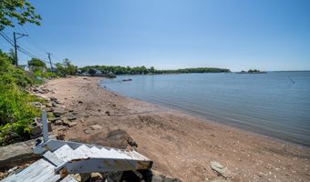 198 Shore Dr, Branford, CT 06405