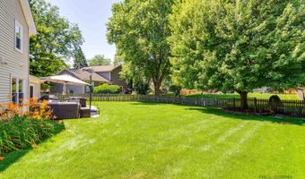 4126 N Yale Ave, Arlington Heights, IL 60004