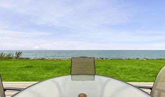 17646 S Ridgewood Dr, Arcadia, MI 49613