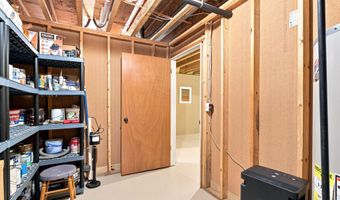 3235 Lakeview Dr, Allegan, MI 49010