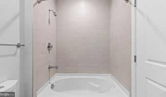 8300 WISCONSIN Ave 1B-1-841, Bethesda, MD 20814