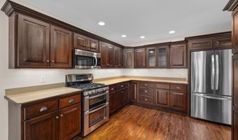 3330 Kellygreen Ct, Angola, IN 46703