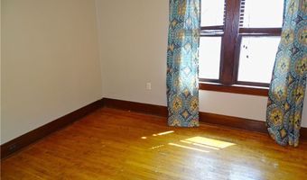 2412 5th St, Eau Claire, WI 54703