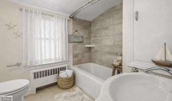 114 Interlochen Dr, Algonac, MI 48001