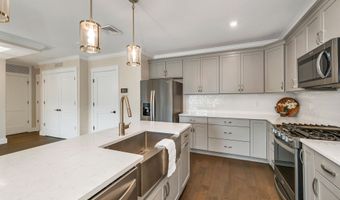 7 Longview Dr 105, Atkinson, NH 03811