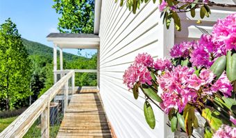 298 Wolf Xing, Bakersville, NC 28705