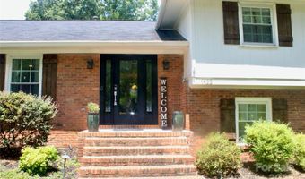 1322 E Barden Rd, Charlotte, NC 28226