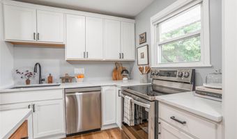 505 5th St SE, Altoona, IA 50009