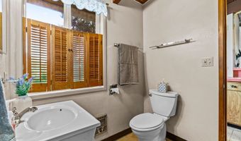 883 S 57TH St, Springfield, OR 97478