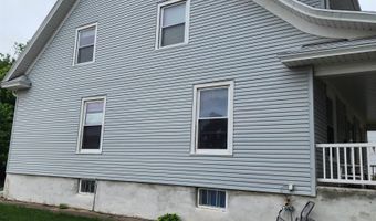 203 S Wooster, Algona, IA 50511