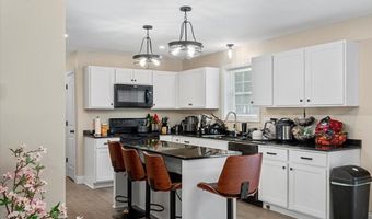 28 Murray Rd, Ashburnham, MA 01430