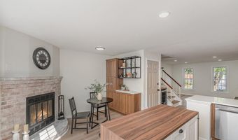 7471 TOWCHESTER Ct, Alexandria, VA 22315
