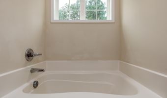 3135 Dana Ln, Aberdeen, NC 28315
