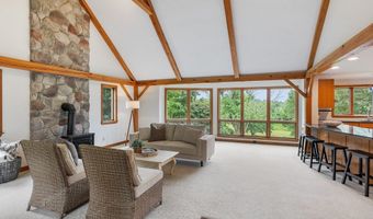 444 Middle Rd, Boxborough, MA 01719