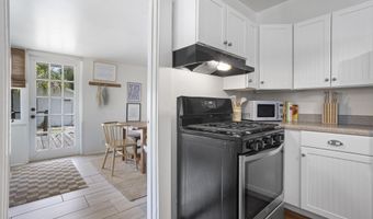 145 Bay View Ct, Bay St. Louis, MS 39520