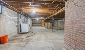50 Loring Ave, Auburn, ME 04210