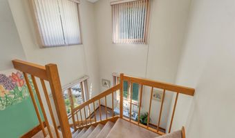 82 Pilgrim Dr, Bedford, NH 03110