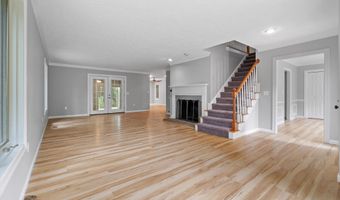 11 Spring Hill Rd, Bedford, NH 03110