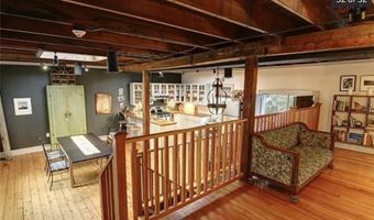 30 Bradford St, Bristol, RI 02809