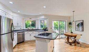 14085 SW KENTUCKY Pl, Beaverton, OR 97008