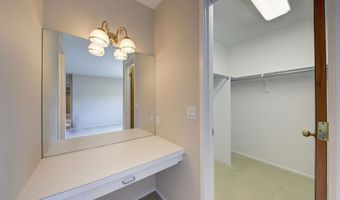 3682 Tanglewood Ct, Ann Arbor, MI 48105