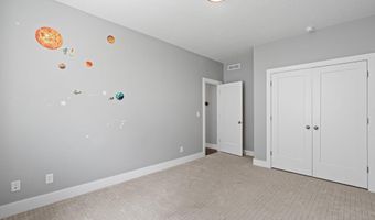 6147 Beacon Ln, Chubbuck, ID 83202